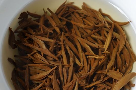 好壞金駿眉圖片對比，怎么挑選金駿眉茶葉