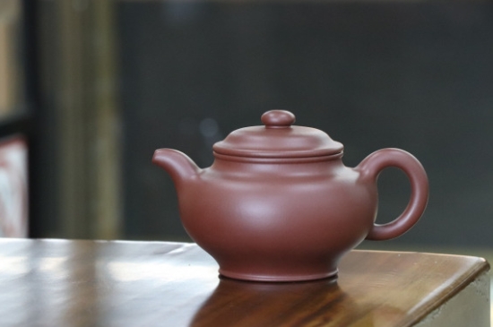 剛買的紫砂壺要怎么開壺養(yǎng)壺，<a href=http://www.linjie8.com/chaju/zisha/ target=_blank class=infotextkey>紫砂壺開壺</a>與養(yǎng)壺的方式方法
